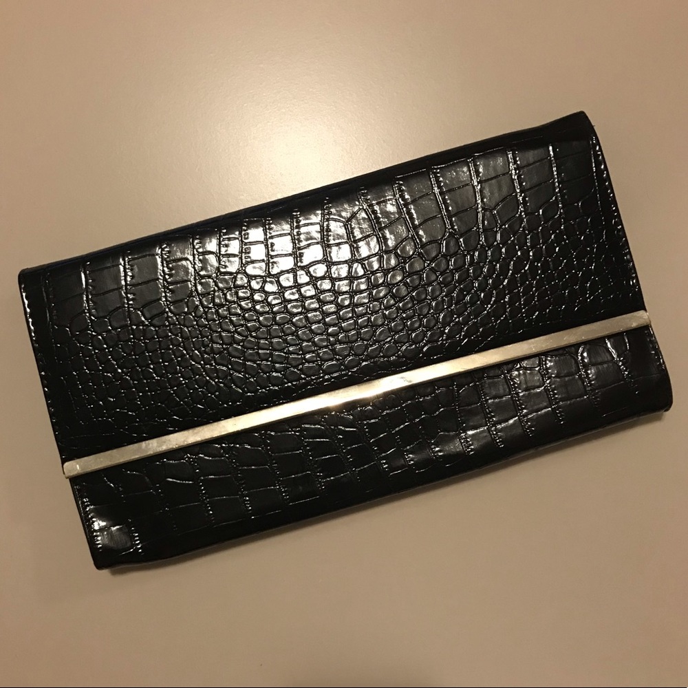 👛 Vintage Style Convertible Clutch with Chain Strap